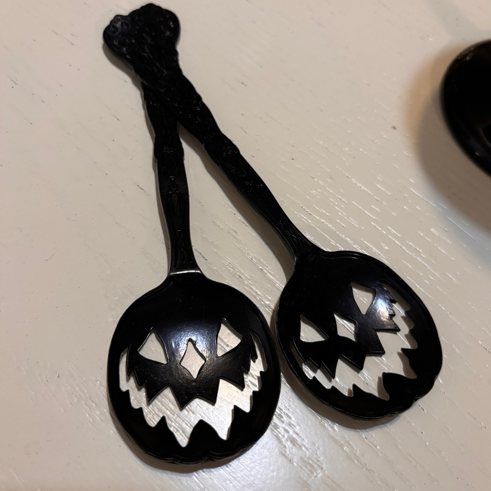 Lively Ghosts Haunted Hallows Tea Spoon (Set of 2)